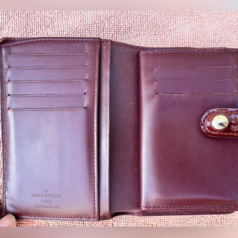 Louis Vuitton Burgundy Wine Wallet. - Picture 6 of 16